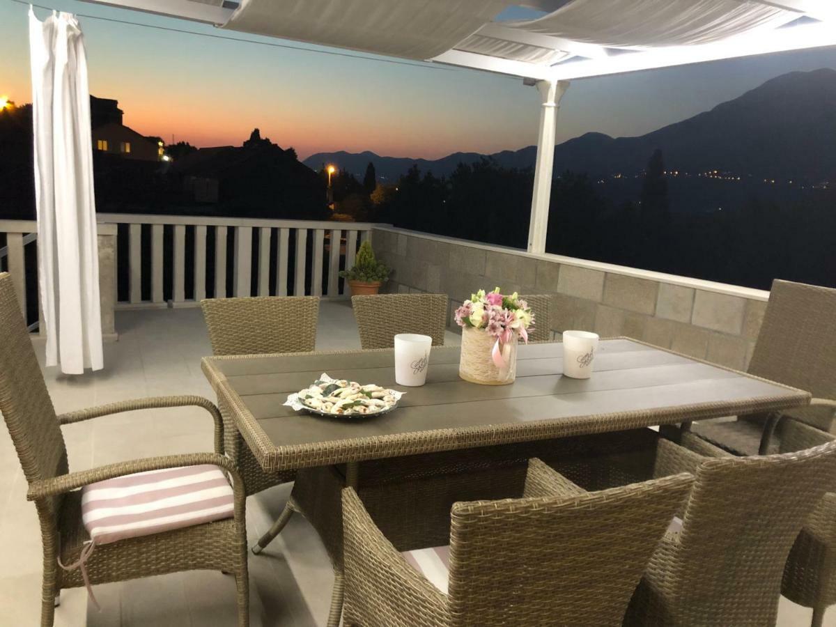 Apartment Villa Two Palms Gruda Ngoại thất bức ảnh